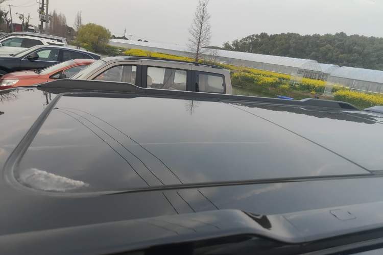 Used iCAR 03T 2024 520km Two-Wheel Drive Long-Range Version Roof