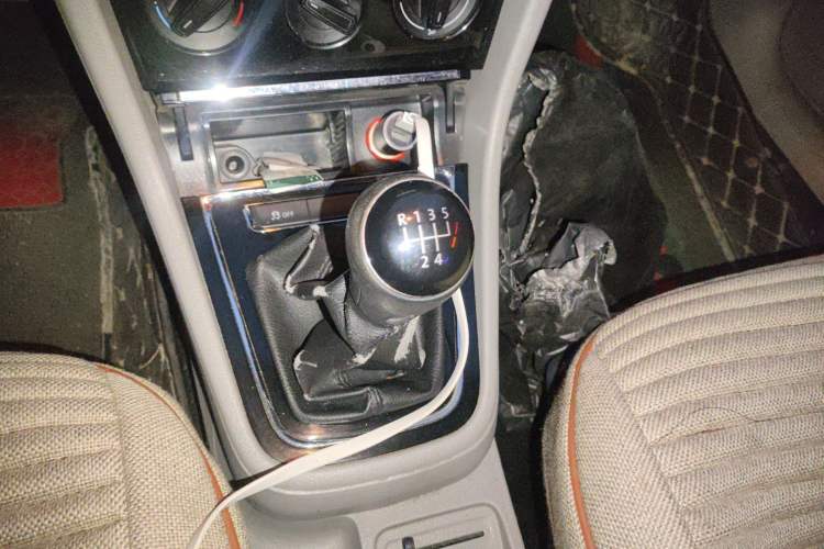 Used Volkswagen Bora 2014 1.6L Manual Fashion Edition
