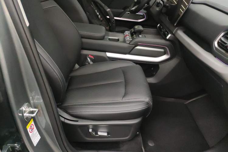 Used Formula Leopard Titanium 3 2025 501 km All-Wheel Drive Intelligent Driving Max Edition