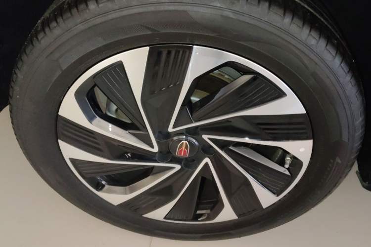 Used Hongqi HS7 PHEV 2024 2.0T PHEV Four-Wheel Drive Flagship Edition 6 Seats
