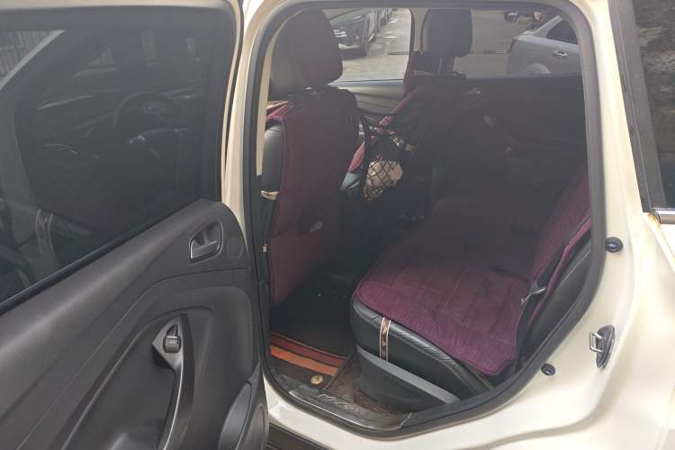 Used Ford Kuga 2015 2.0L GTDi Four-Wheel-Drive Sport Model
