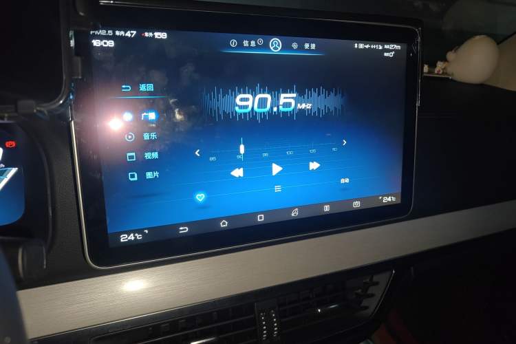 Used BYD Tang New Energy 2018 DM 2.0T All-Wheel Drive Smart Connect Elite 7-Seater China V Emission Standard