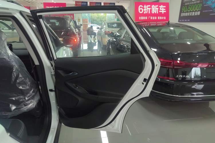 Used Chevrolet Trax 2021 325T Automatic Fun Edition China VI Standard
