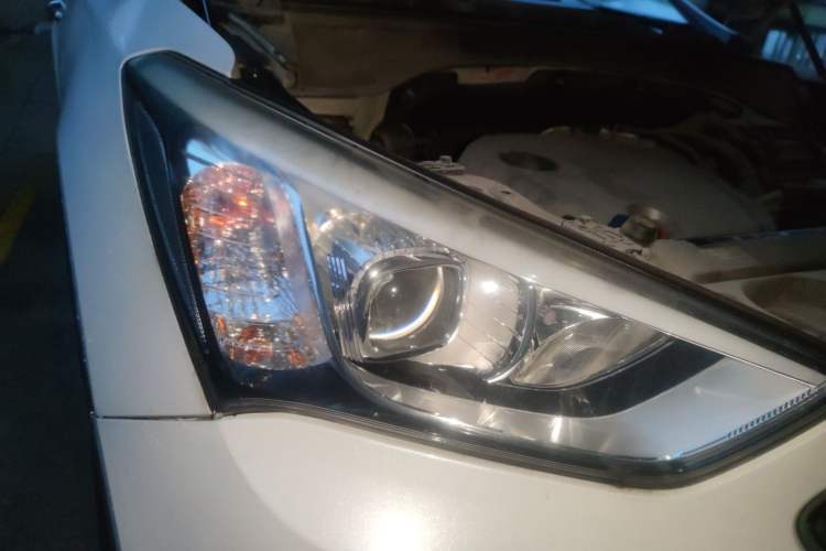 Used Hyundai Santa Fe 2015 2.0T Automatic Two-Wheel Drive Smart Version 5 Seats
