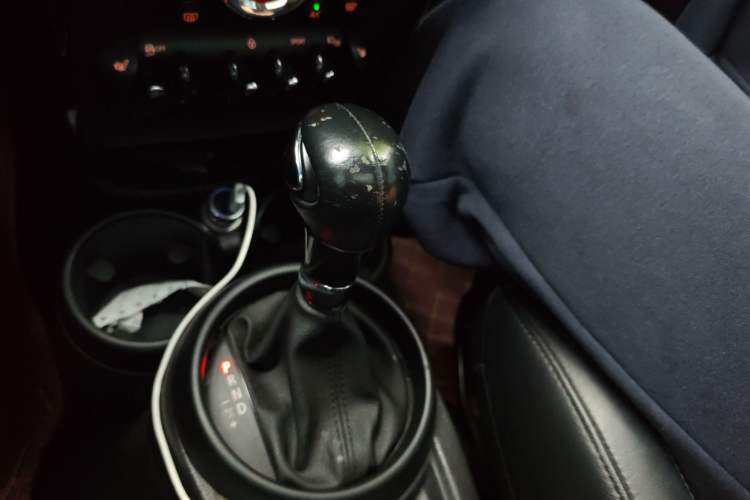 Used MINI Countryman 2014 1.6L COOPER Excitement Gear Lever
