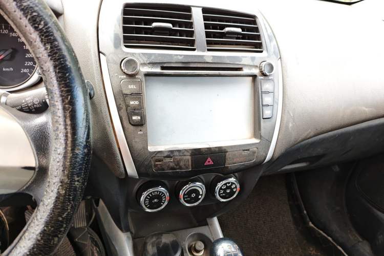 Used Mitsubishi ASX 2013 2.0L Manual Two-Wheel Drive Comfort Edition
