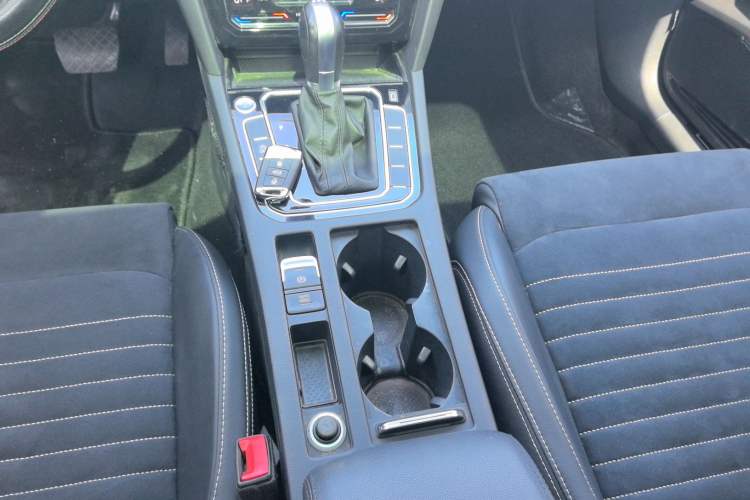 Used Volkswagen Magotan 2020 330TSI DSG Luxury Edition
