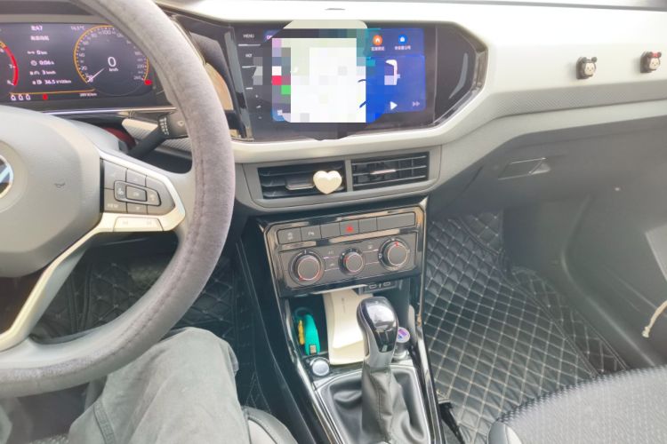 Used Volkswagen Tacqua 2021 1.5L Automatic 30th Anniversary Edition Audio And AC Panel