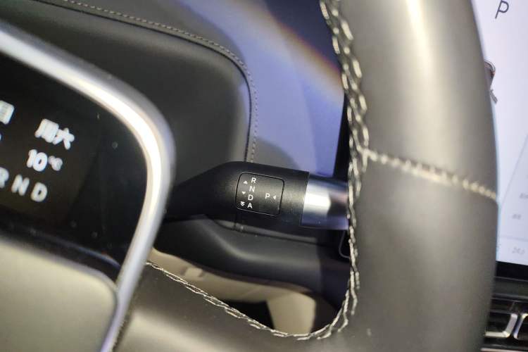 Used Li Auto L8 2023 Pro Model
