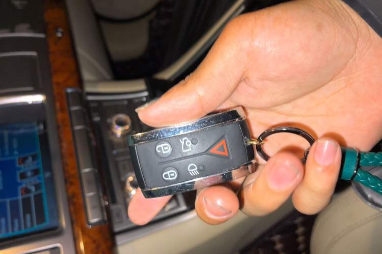 Used Jaguar XF 2009 XF 3.0L V6 Luxury Edition Vehicle Key