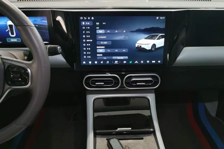 Used Leapmotor C01 2023 Range-Extended 216 Comfort Edition Audio And AC Panel