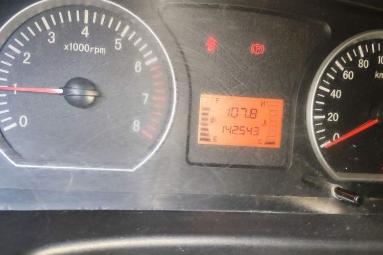 Used FORTHING Lingzhi 2014 M3 1.6L 7-seater Standard Model
