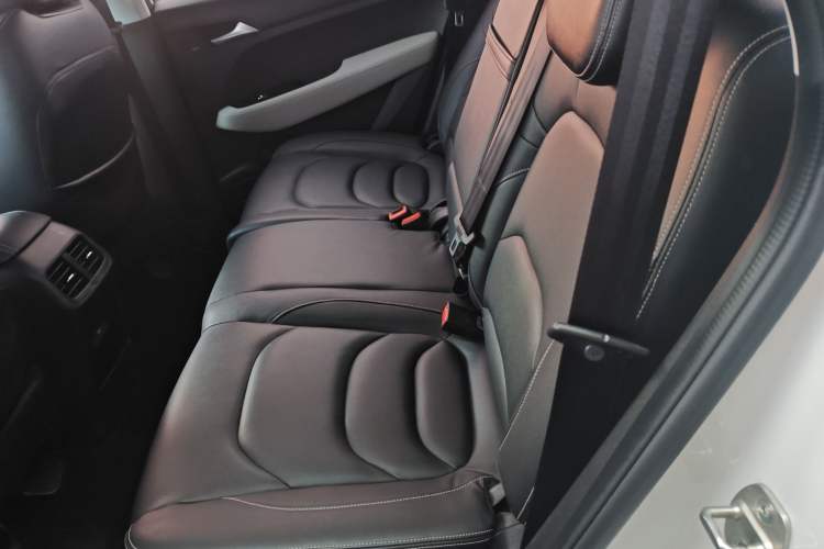 Used Baojun 530 2019 1.5T CVT Luxury Model 7 Seats China V Emission Standard
