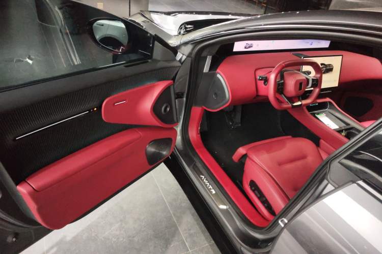 Used Avatr 12 2025 Year Updated Ultra Extended-Range Version Driver Seat