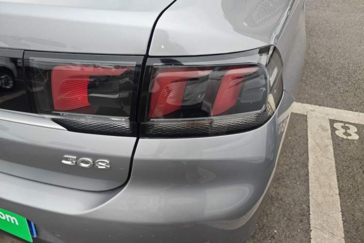 Used Peugeot 308 2016 1.6L Automatic Luxury Edition Right Rear Taillight