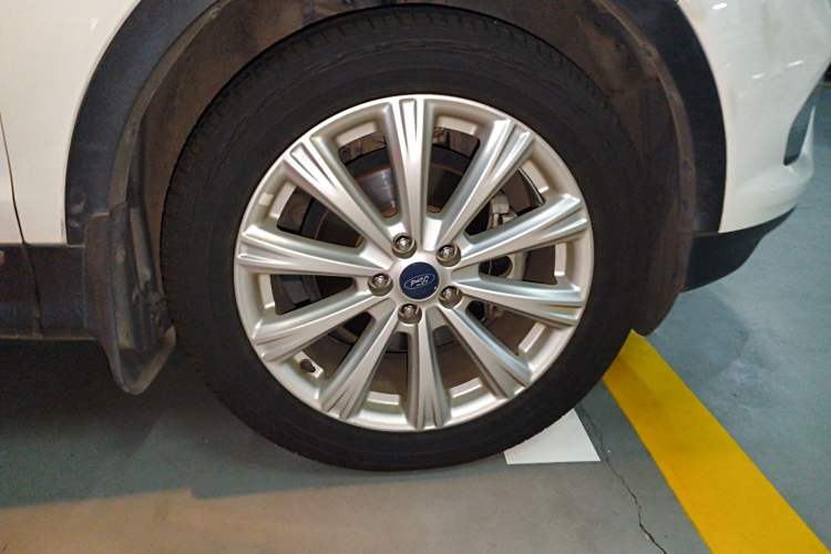 Used Ford Kuga 2017 EcoBoost 180 Two-Wheel-Drive Luxury Wing Edition