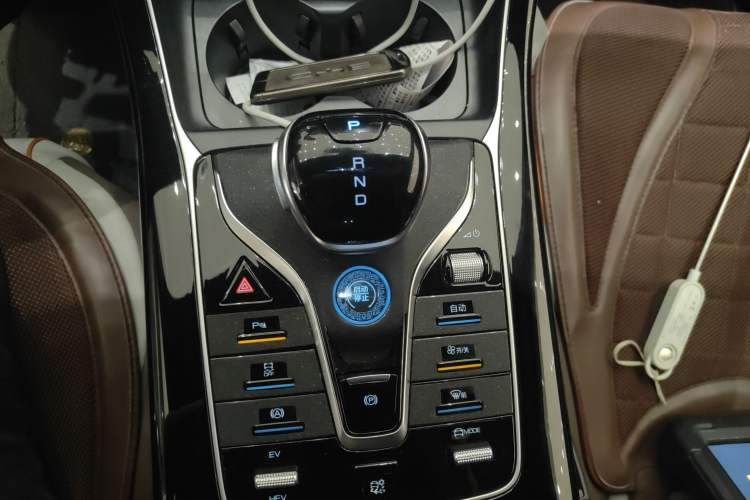 Used BYD Qin PLUS 2024 HONOR Edition DM-i 120KM Leading Model
