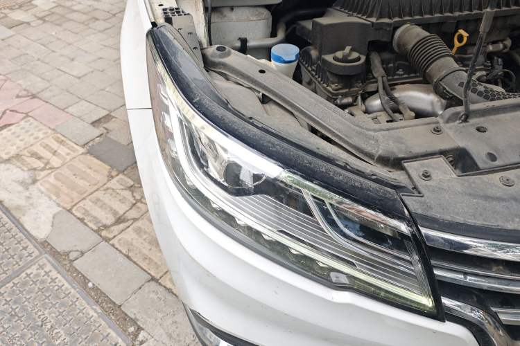 Used Roewe RX3 2020 1.6L CVT 4G Connected Ultra-Cool Flagship Edition
