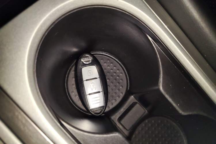 Used Nissan Murano 2019 2.5L XE Two-Wheel Drive Elite Version China VI Standard
