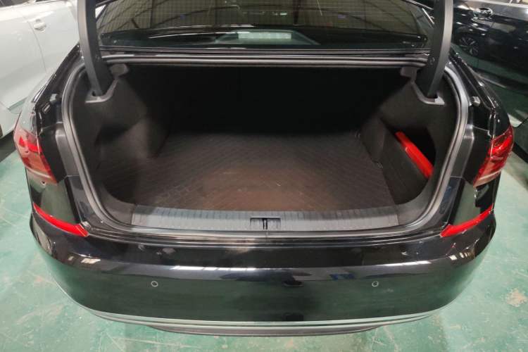 Used Volkswagen Passat 2022 330TSI Starry Luxury Edition – Exclusive Special Edition