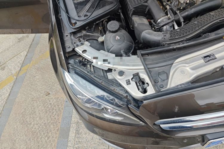 Used Mercedes-Benz C-Class 2015 C 300 L Sport Edition Right Front Headlight