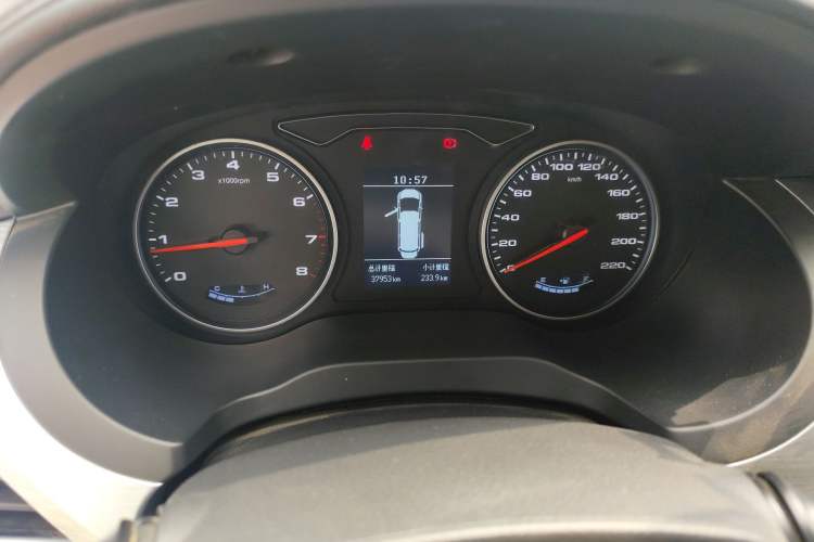 Used JAC Refine M3 2022 PLUS 1.8L 7-seater Standard Model