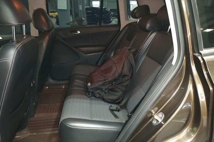 Used Volkswagen Tiguan L 2016 280TSI Automatic Two-Wheel-Drive Silk Road Style Edition