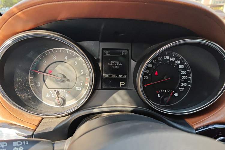 Used Jeep Grand Cherokee 2012 3.6L Flagship Navigation Edition
