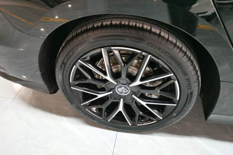 Used BYD Han 2024 EV Glory Edition 506KM Front-Wheel-Drive Premium Model