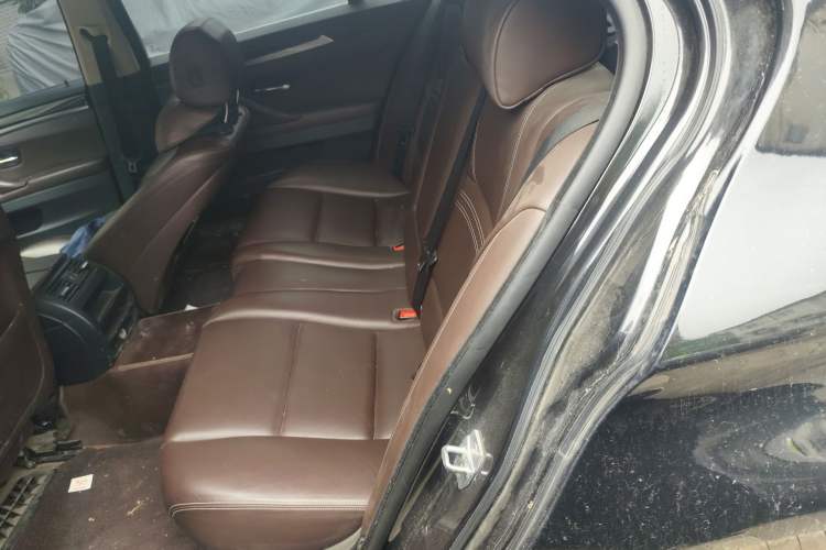 Used BMW 5 Series 2013 525Li Leading Model
