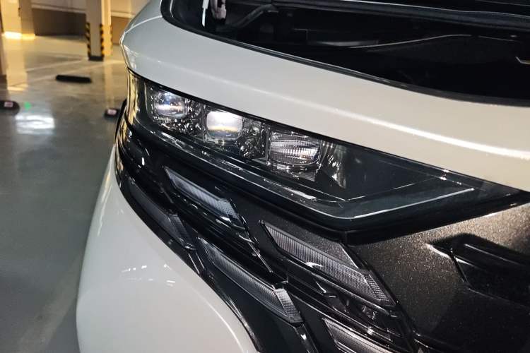 Used Toyota Alphard 2024 Dual-Engine 2.5L Prestige Edition