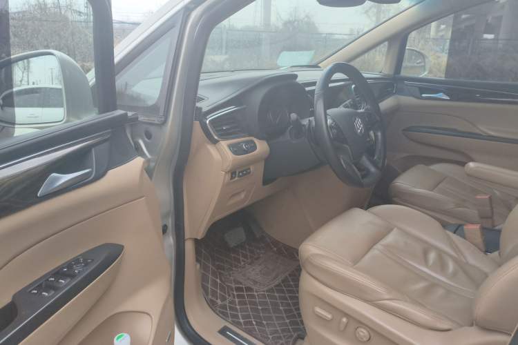 Used Buick GL8 2017 ES 28T Flagship Model China V Standard
