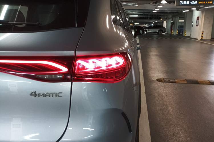 Used Mercedes-Benz EQE SUV 2023 500 4MATIC Special Edition Exterior 3