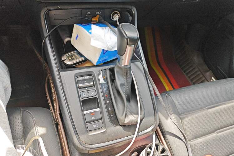 Used Honda CR-V 2023 240TURBO Two-Wheel Drive FENGSHANG Edition 5 Seats Gear Lever