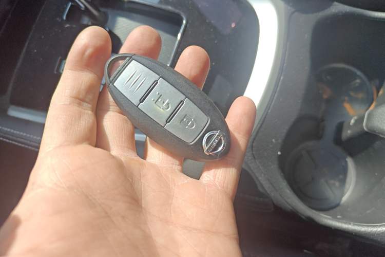 Used Nissan X-Trail 2015 2.0L CVT Comfort MAX Edition 2WD