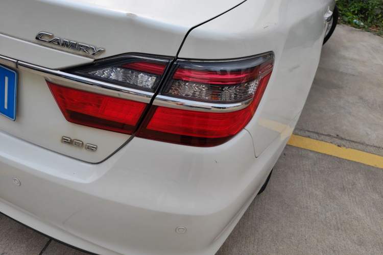 Used Toyota Camry 2015 2.0G Premier Edition Exterior 3