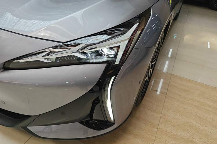 Used ARCFOX Alpha S5 2024 708MAX 200kW Left Front Headlight