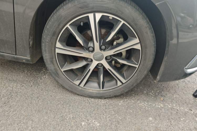 Used Geely Auto Emgrand 2022 4th Generation 1.5L CVT Luxury Model Right Front Wheel Hub