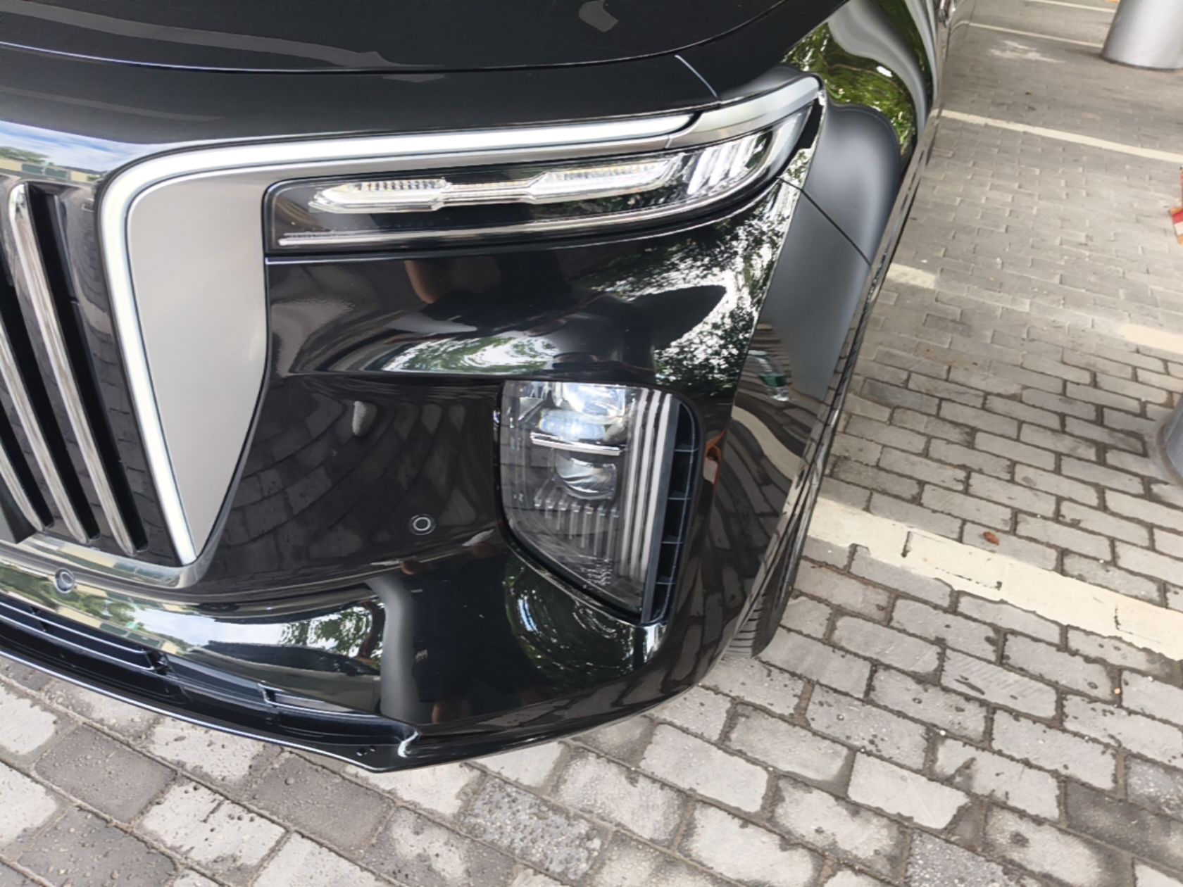 Hongqi E-HS9 2022 690 km Range Flagship Edition Six Seats — снимка 8