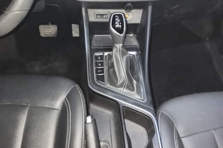 Used Geely Auto Vision X3 2020 1.5L CVT Elite Edition Gear Lever