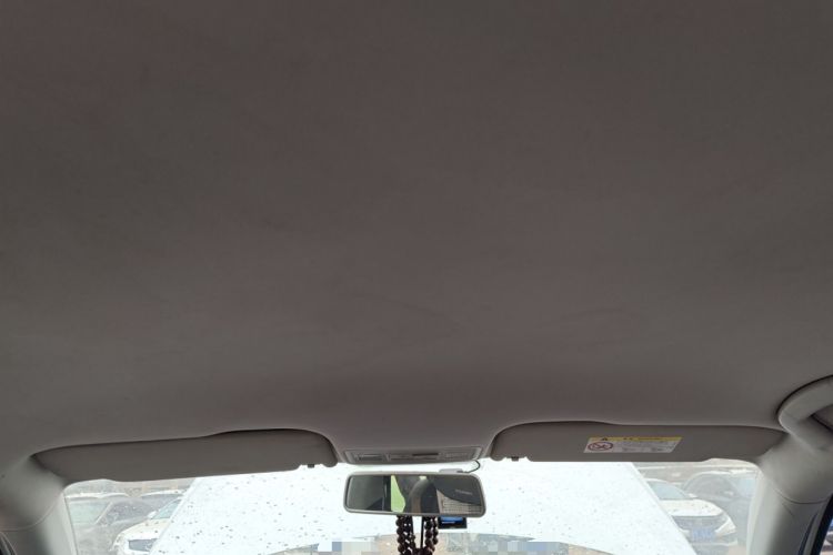 Used Volkswagen Bora 2016 1.6L Automatic Fashion Model Headliner