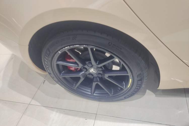 Used Tesla Model 3 2021 Standard Range Rear-Wheel Drive Upgraded Version 3D6 Right Rear Wheel Hub