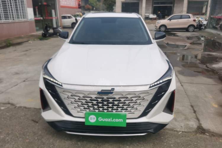 Used CHANGAN OSHAN Z6 2023 Blue Whale 1.5T DCT Smart-Led City Edition Front