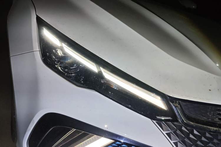 Used Geely Auto Emgrand L HiP 2022 1.5TD-DHT Pro 100KM Super Rui Right Front Headlight