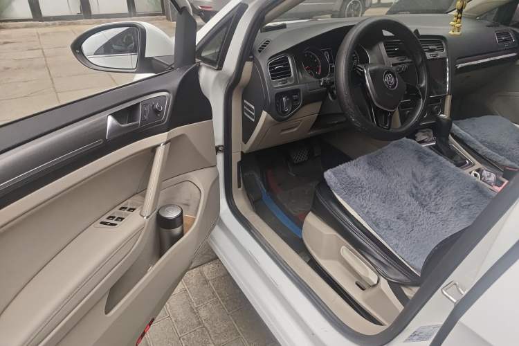 Used Volkswagen Golf 2015 1.4TSI Automatic Comfort Model