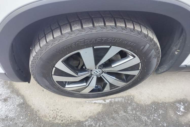 Used Volkswagen Tayron 2019 330TSI Two-Wheel-Drive Luxury Version China V Emission Standard Left Front Wheel Hub