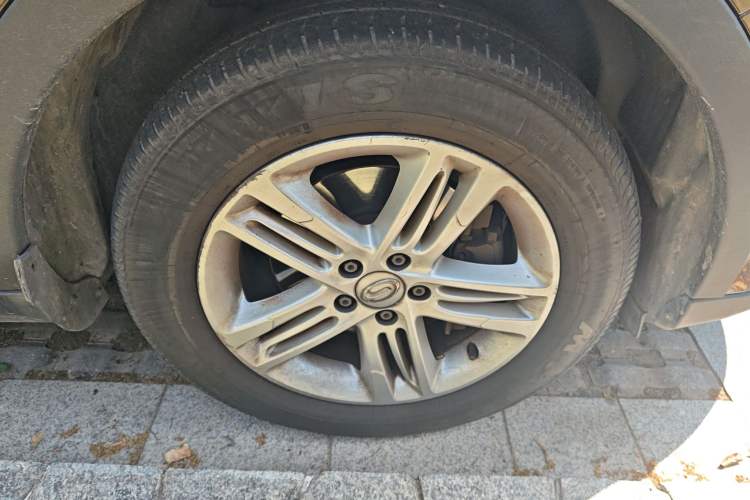 Used GAC Trumpchi GS5 2013 1.8T Automatic Two-Wheel Drive Elite Edition Right Front Wheel Hub