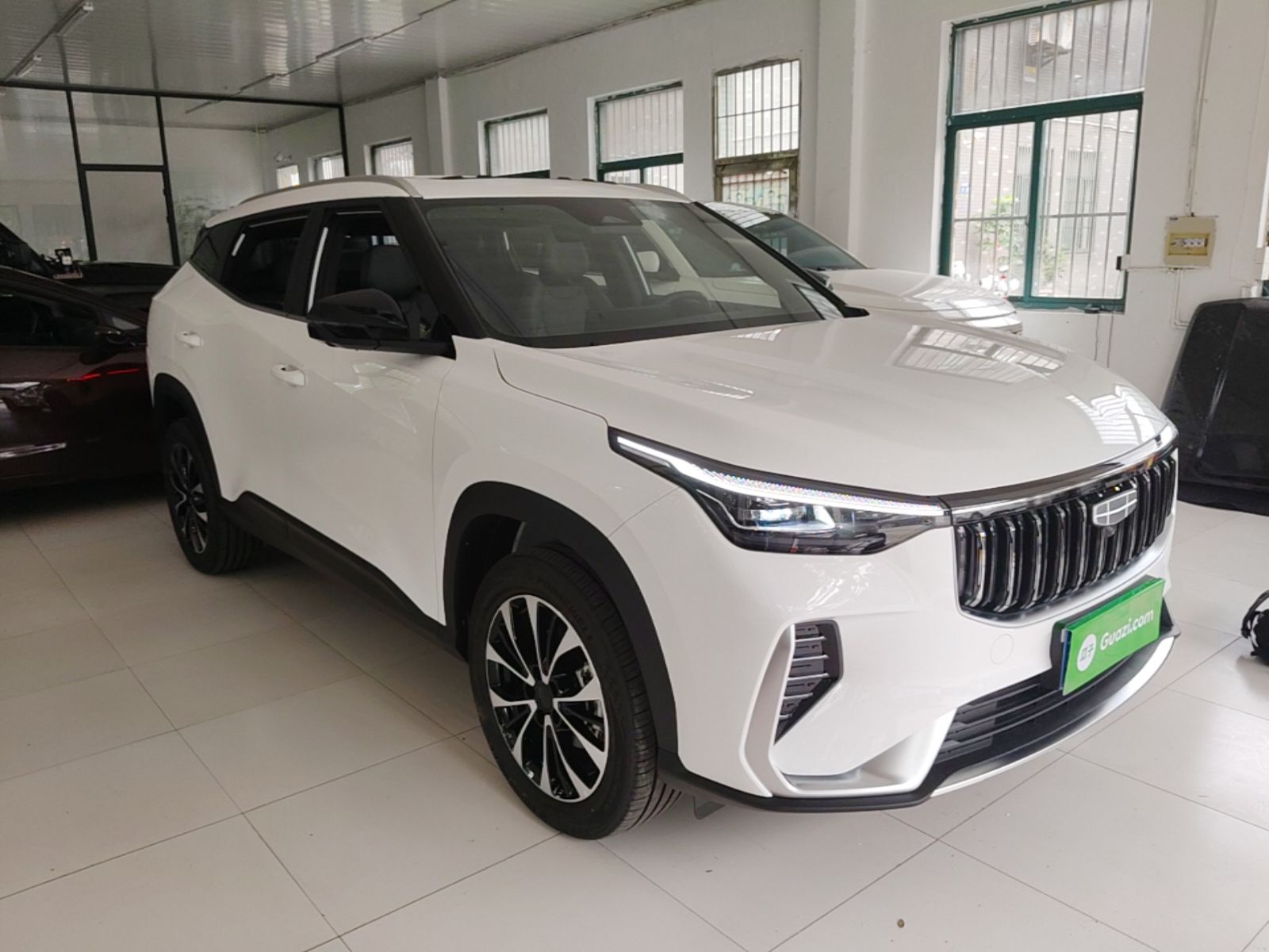 Geely Auto Emgrand X7 Sport 2026 Model 1.5TD 10th Anniversary Champion Edition — снимка 3