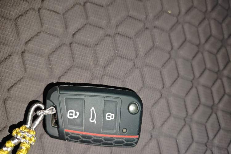 Used Volkswagen Golf Sportsvan 2016 280TSI Automatic Luxury Model Vehicle Key