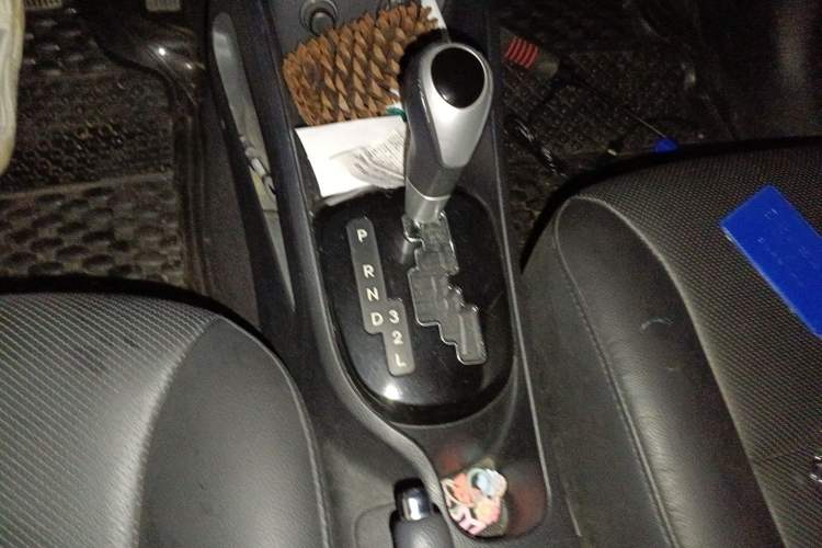 Used Kia K2 2012 Hatchback 1.6L AT Premium Commemorative Edition
